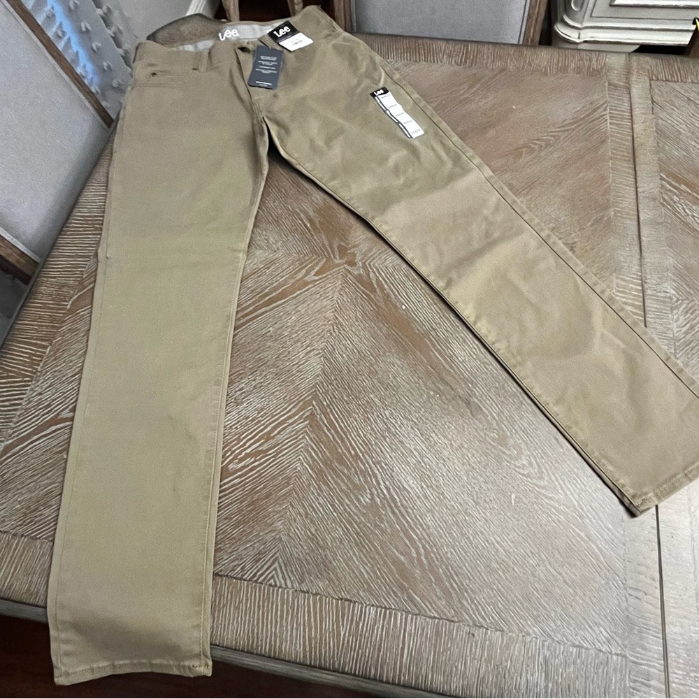 ⭐️ Men New with Tags Lee Straight Taper Active Stretch (30x32)